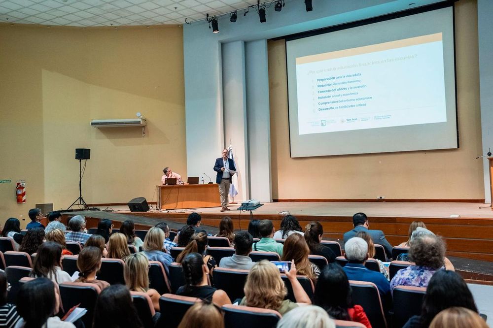 Programa Cuentas Claras 2026 para alfabetización financiera: inicia una nueva etapa