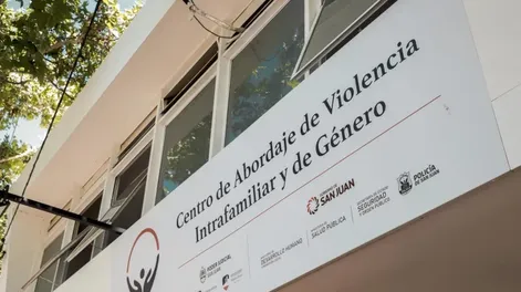 Lo denunciaron el domingo y hoy lo condenaron por lesionar y amenazar a su pareja