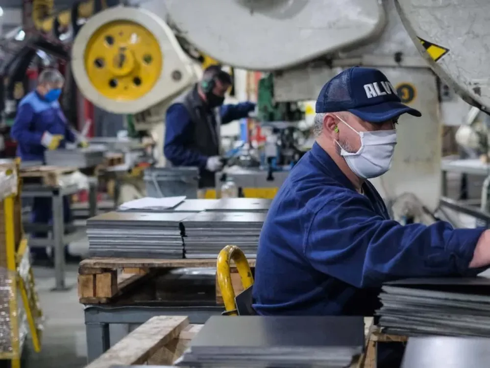 Los salarios subieron 10,1% en marzo, por encima de la inflación de ese mes