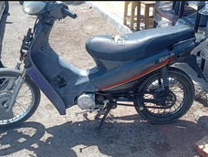 La motocicleta robada en Rawson fue secuestrada por personal de la Sección Sustracción Automotores tras constatar el pedido judicial vigente. La motocicleta robada en Rawson fue secuestrada por personal de la Sección Sustracción Automotores tras constatar el pedido judicial vigente.