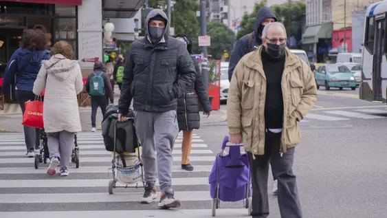 Los contagios crecieron 18% la última semana y ya preocupa el rebote