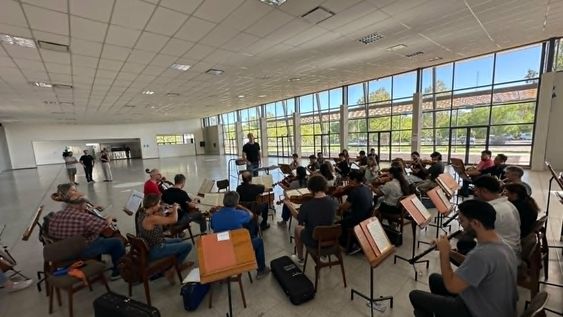 La Orquesta Sinfónica de la UNSJ ya ensaya en el CUIM, donde dará sus primeros conciertos del año