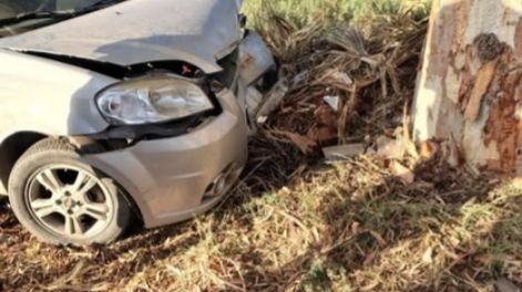 Así quedó el auto del exintendente de Caucete.