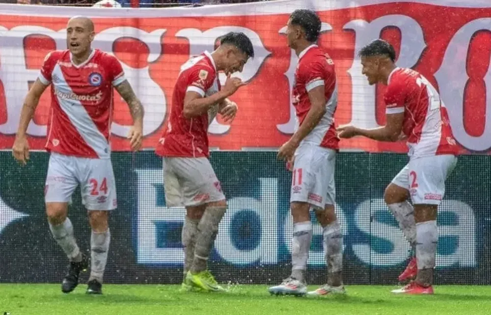 ENTONADO. Argentinos Juniors encontró un nivel que lo puso entre los quemejor juegan y hoy lo intentará confirmar ante el Tiburón.