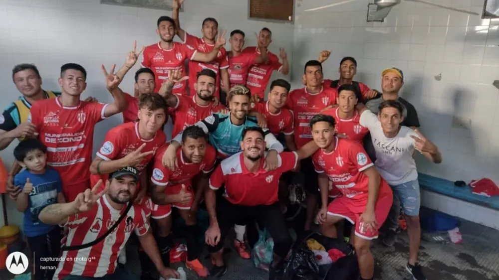 Con triunfos de Sarmiento y Villa Obrera, el torneo quedó al día