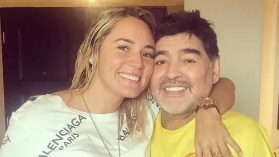 Trascendió por qué no dejaron entrar a Rocío Oliva al velatorio de Diego Maradona