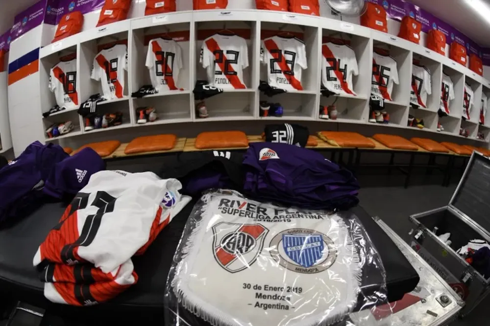 River cortó la mala racha y goleó 4 a 0 a Godoy Cruz