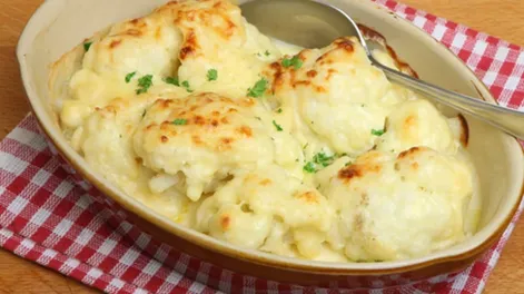 Coliflor gratinado con queso y jamón: la receta para que los niños coman verduras