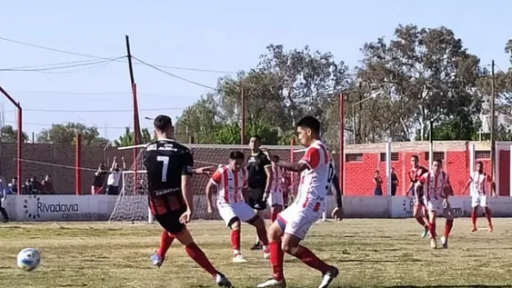 Alianza no afloja su paso