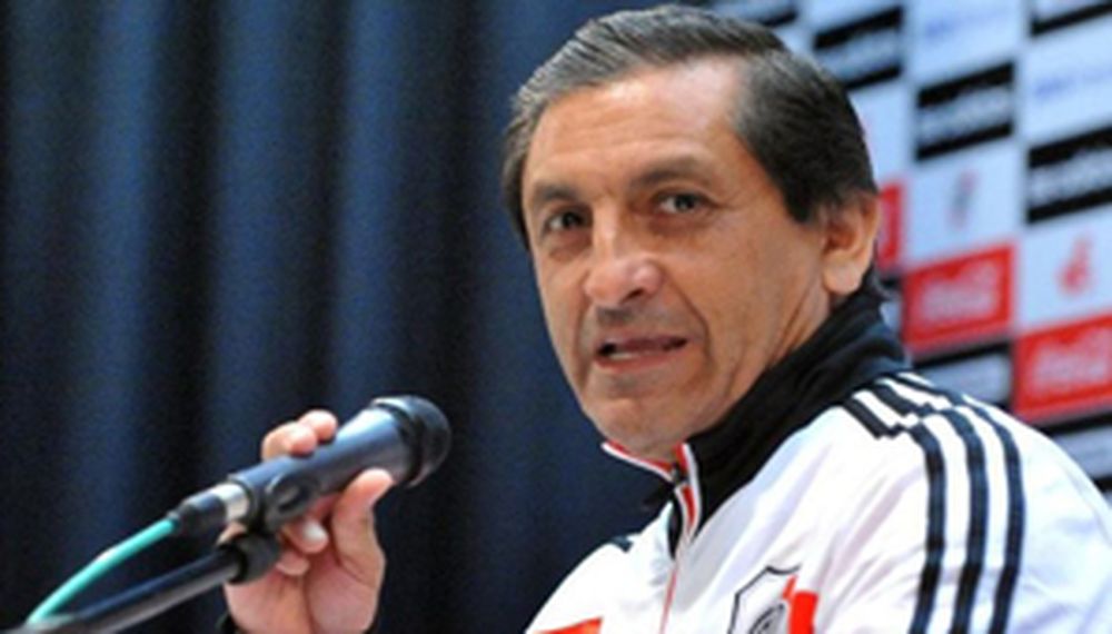 Ramón Diaz confirmó a Teo Gutiérrez sin estar habilitado