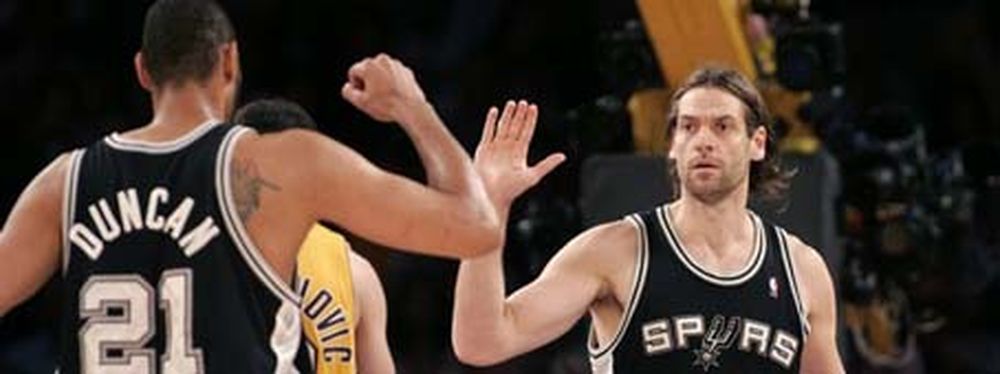 San Antonio Spurs se deshace de Oberto