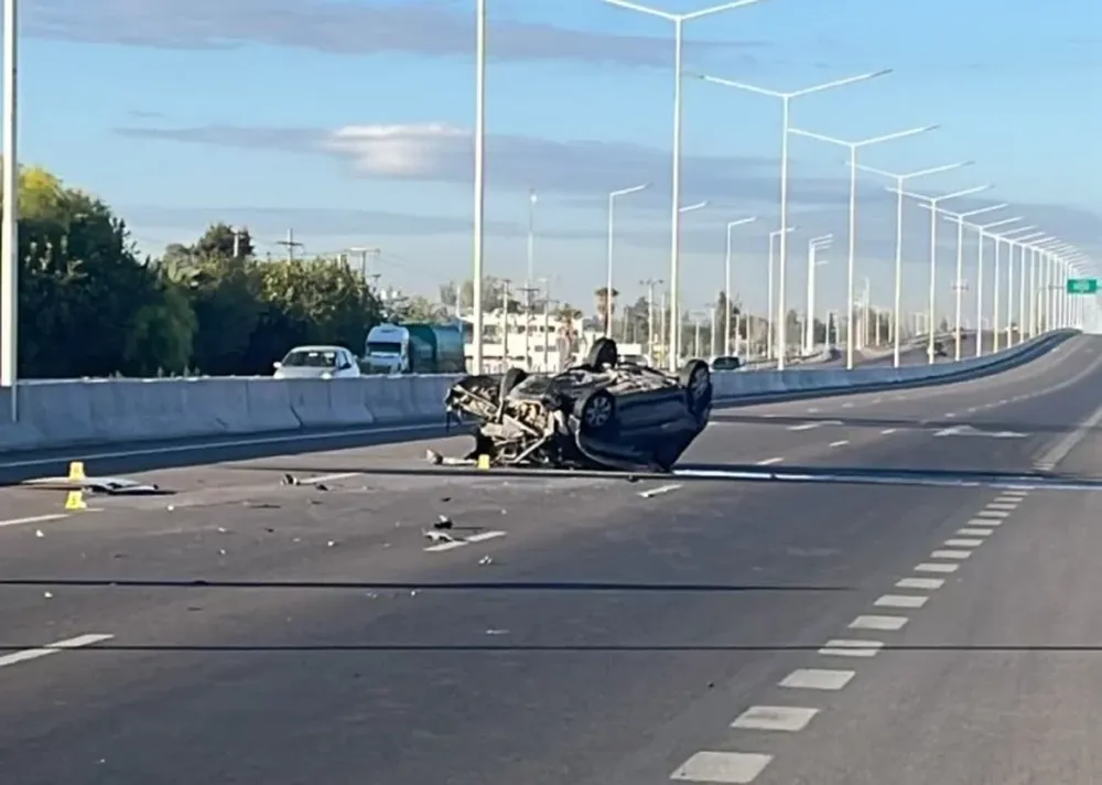 El hombre que volcó en Ruta 40 es un alto funcionario de Sarmiento acusado de estafa