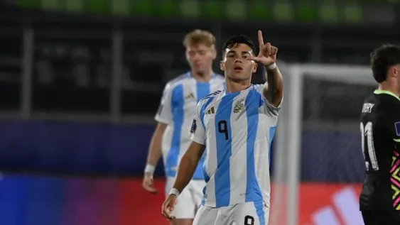 El delantero Alejo Sarco lleva tres goles en el torneo.