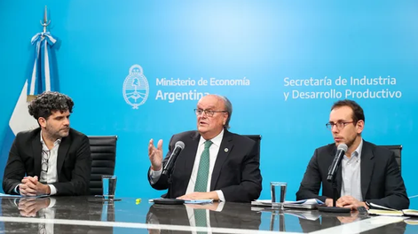 Gobierno anunció créditos por $250.000 millones y anticipó que no frenarán importaciones