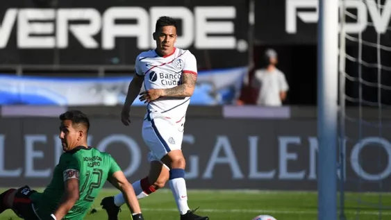 San Lorenzo se olvidó por un rato de sus problemas y goleó a Patronato