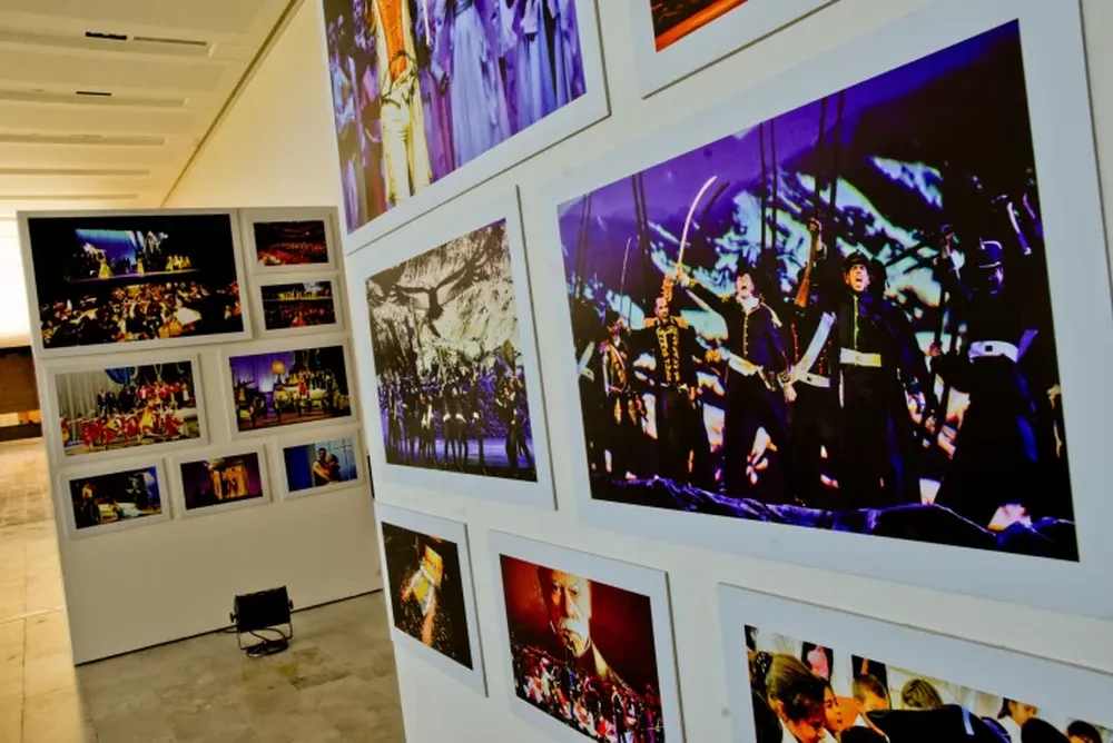 El Teatro del Bicentenario te muestra sus obras en 100 imágenes