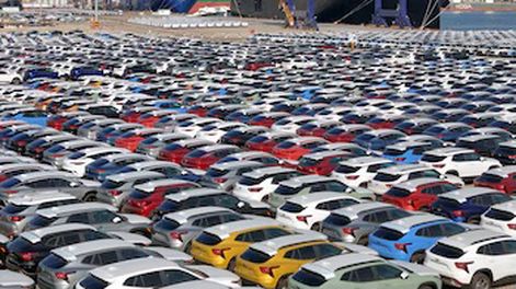 MILES DE VEHÍCULOS eléctricos e híbridos en la etapa de embarque con destino hacia la Argentina pronto estarán en las calles y rutas del país.