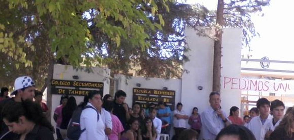 Calingasta: padres y más de 140 alumnos tomaron una escuela