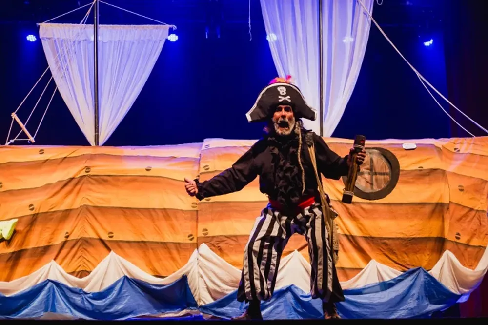Desde Mendoza, llega una divertida comedia musical con títeres: “La aventura entre piratas en alta mar”
