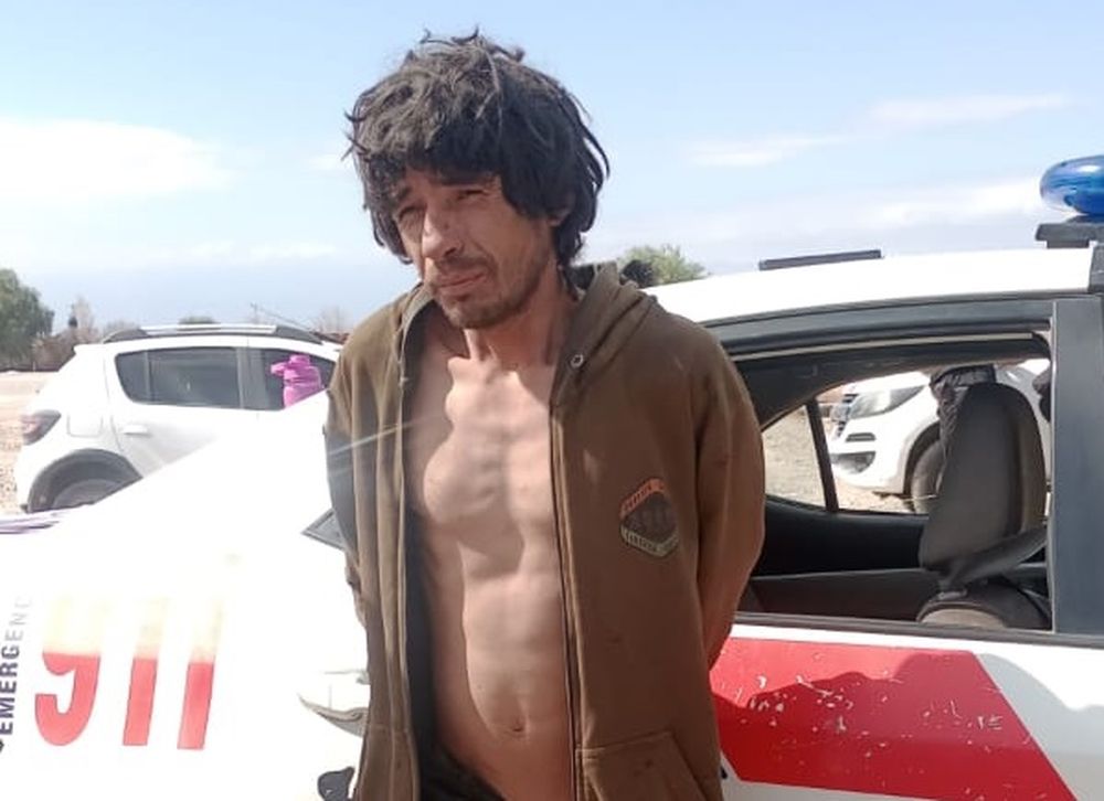 Detienen a un hombre en situación de calle por robar elementos de una empresa