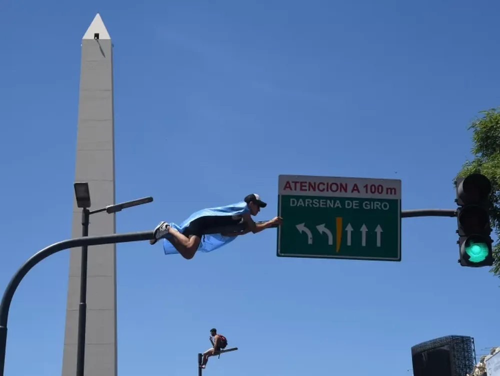Un joven murió tras caer de un techo durante los festejos por el campeonato de Argentina