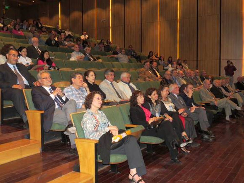 Dos encuentros científicos de convocatoria multigeneracional