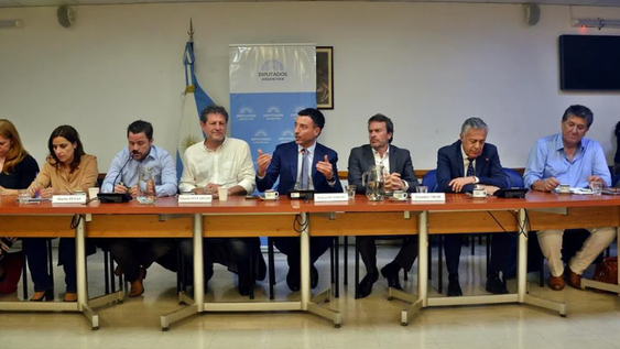 La UCR le envió a Milei un “semáforo“ de la Ley Ómnibus con los artículos que pretenden