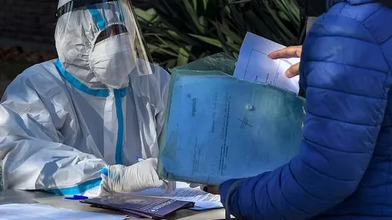 Mendoza anotó en un día 837 nuevos casos de Covid-19 y 21 muertes