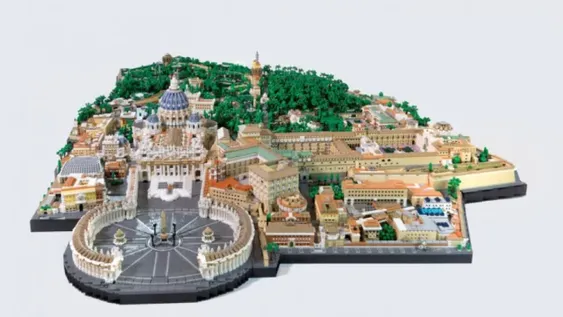 Un artista creó una réplica del Vaticano con piezas de Lego