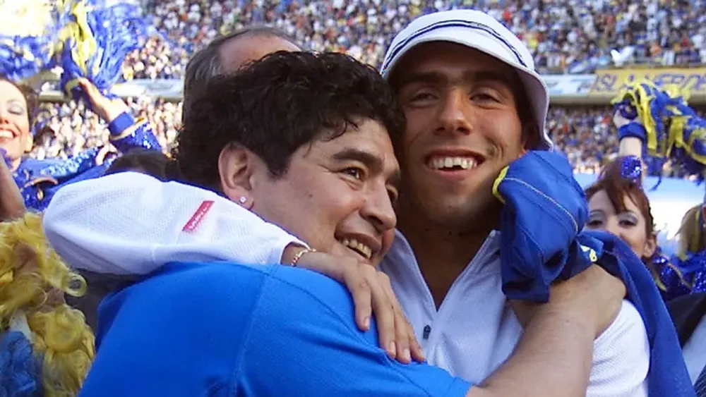 Carlos Tevez sobre Diego Maradona: “Era mi segundo papá”