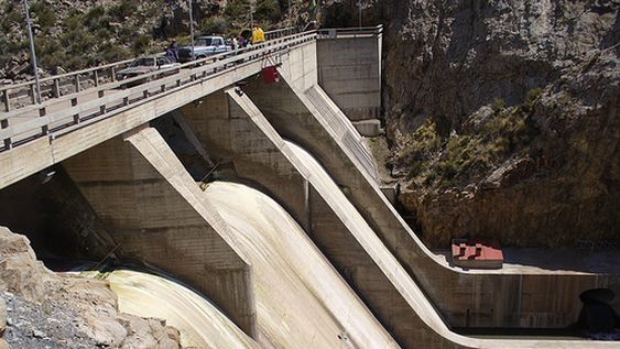 Mendoza irá a la Corte para demandar a Nación por unos $25.000 millones