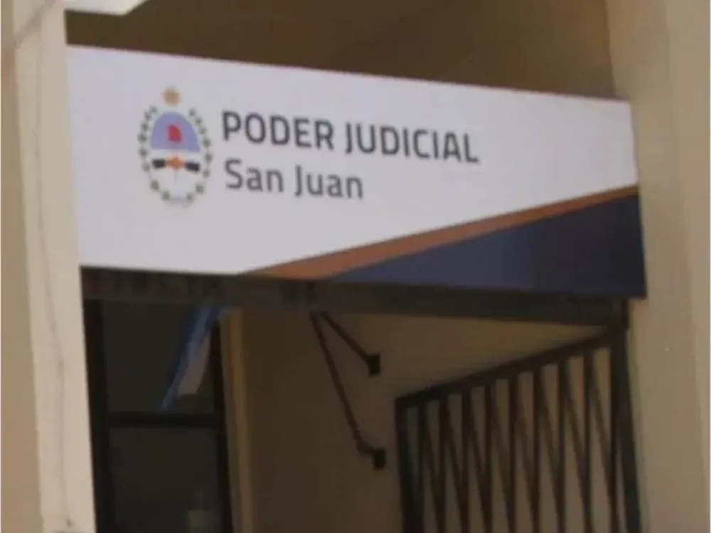 Castigado pero libre por atacar a una vecina