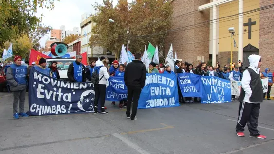 Corte de tránsito, olla popular y marcha contra las políticas nacionales