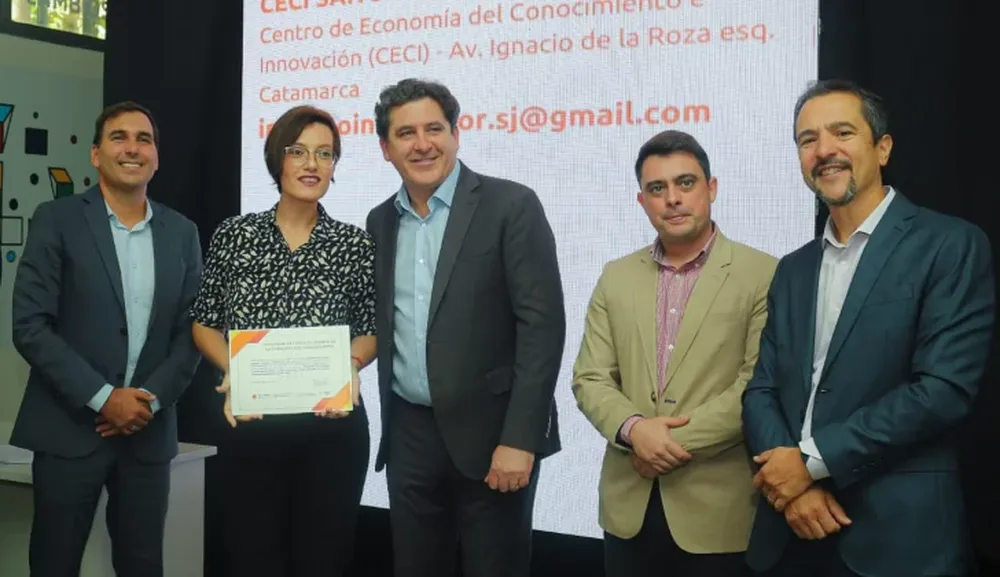 HETEROGÉNEO. Los 24 proyectos que están trabajando surgen de varios sectores económicos, hay cinco mujeres que quedaron seleccionadas.