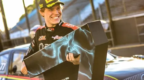 Juan Cruz Roca ganó una carrera espectacular en el Top Race Junior