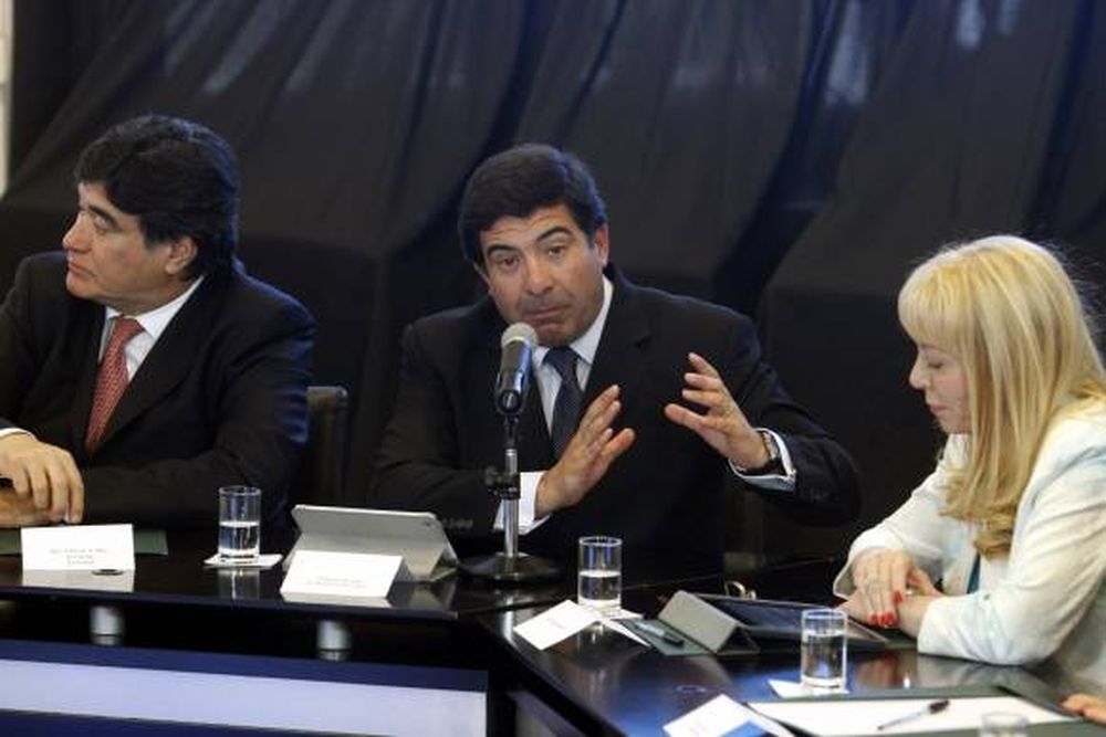 Suben tope de facturación para aliviar a monotributistas