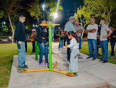 En su plan de obra de mejoras en el departamento, el municipio de Rivadavia inauguró hace un par de días la plaza del Barrio Natania XV. En su plan de obra de mejoras en el departamento, el municipio de Rivadavia inauguró hace un par de días la plaza del Barrio Natania XV.