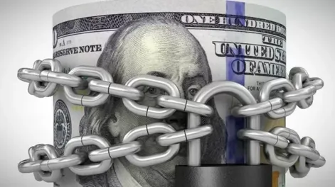 El BCRA dispuso que si se adquieren dólares en el mercado no se podrán comprar títulos con liquidación en moneda extranjera por los próximos 90 días para evitar la operación conocida como rulo, en la que se aprovecha la brecha entre ambos mercados.