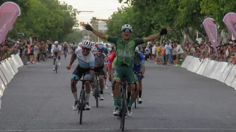 Ultimo. Léo Cobarrubia se quedó con la edición 2024 de la Doble Media Agua.
