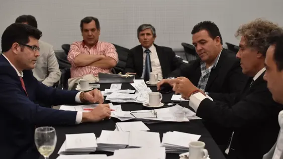 Una lista con apoyo bloquista se mete en la elección del vice del Foro de Abogados