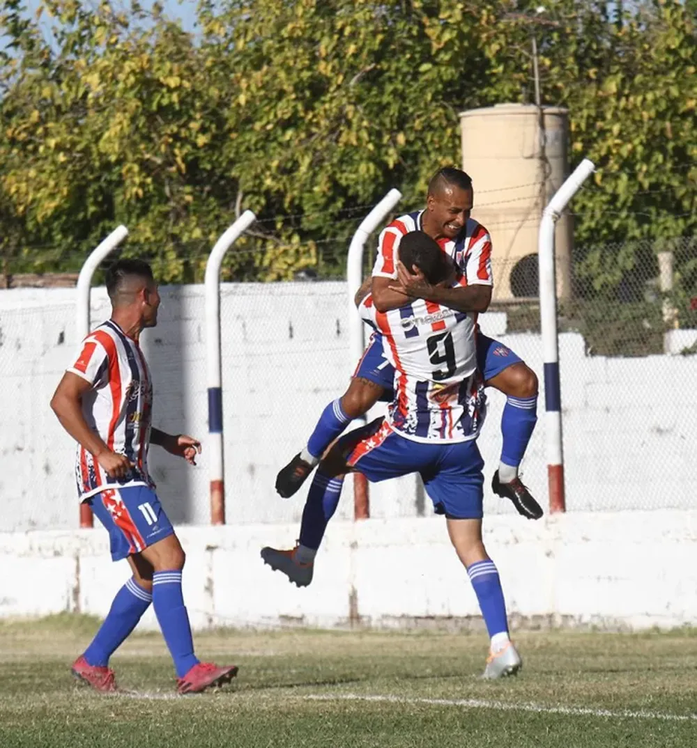 Peñarol festejó por primera vez