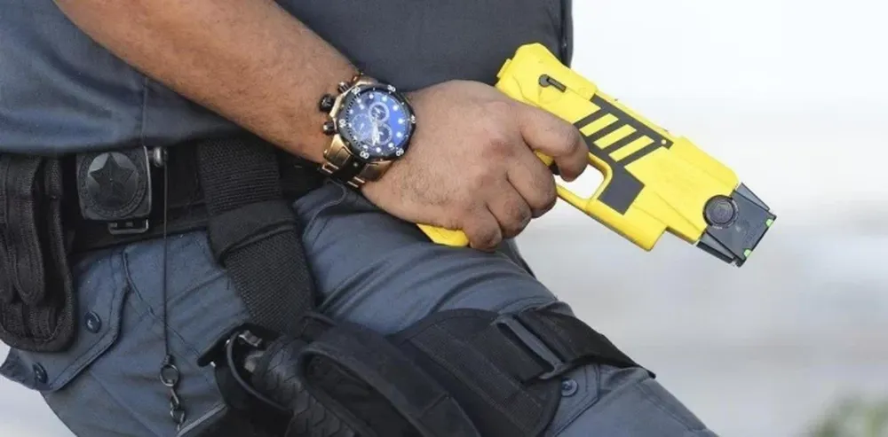 La policía de Mendoza empezará a usar las pistolas taser desde el 2024