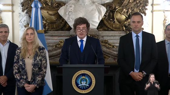 milei sobre el fallo de ypf: expropiar esta mal y nos costo 12 anos de falta de inversiones