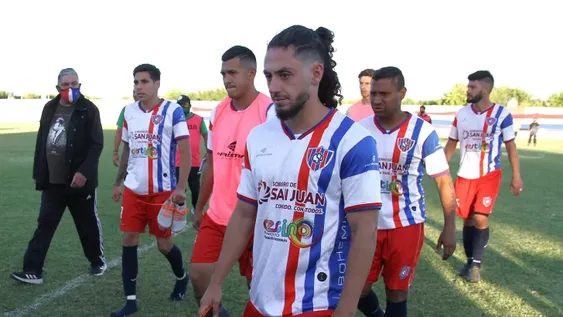 Peñarol, con un pie afuera