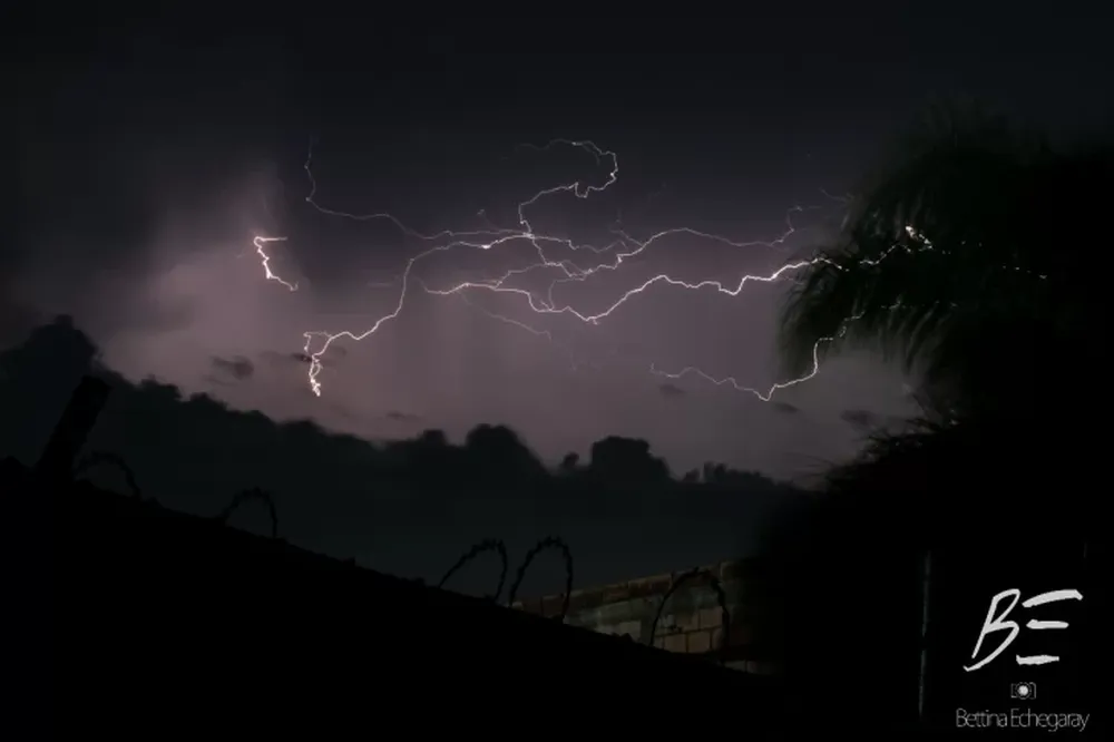 El espectacular show de relámpagos que capturó una fotógrafa sanjuanina