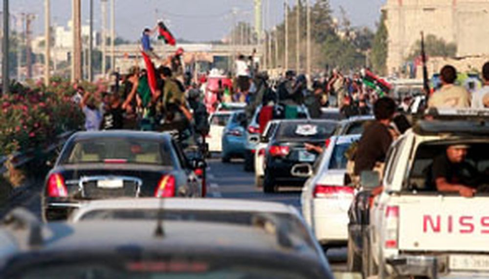Libia: se cierra el cerco sobre Khadafi, que llamó a resistir “hasta el final” el avance de los rebeldes