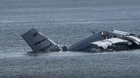 Un avión de la policía tailandesa se estrelló en el mar: hay seis muertos