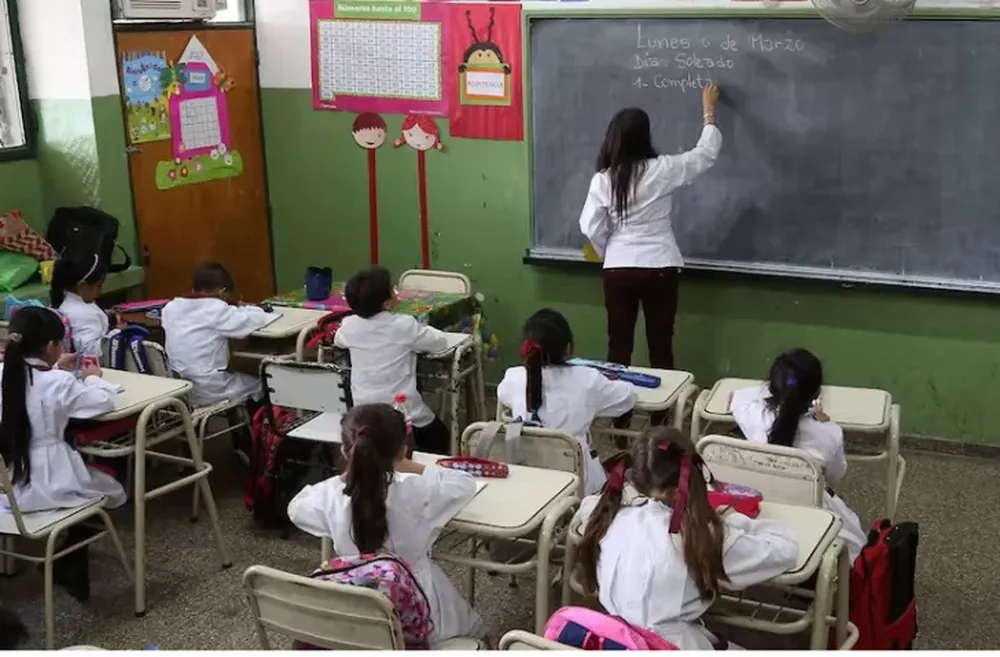 NUEVO PISO SALARIAL. Es una referencia para las paritarias en las provincias.