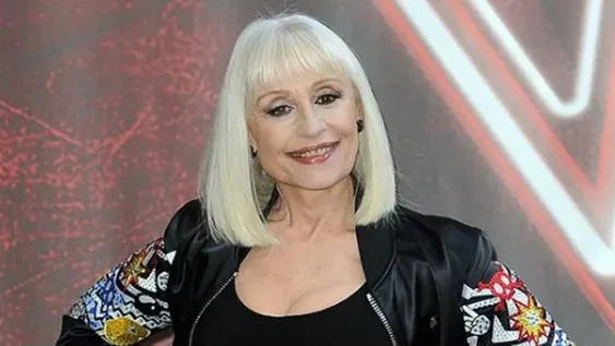 A los 78 años murió la cantante italiana Raffaella Carrá