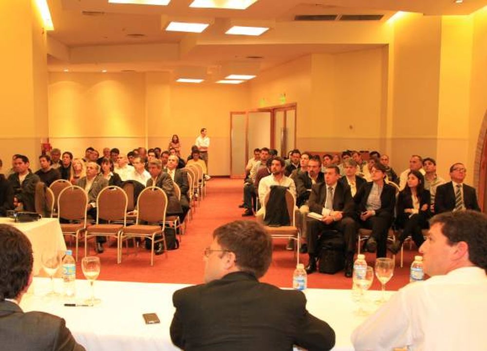 La interna de Casemi se  coló en seminario minero